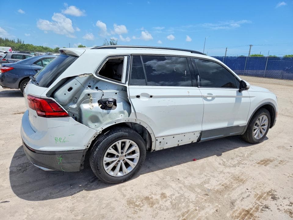 2018 VOLKSWAGEN TIGUAN S 3