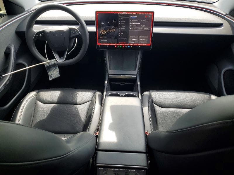 2025 TESLA MODEL 3 8