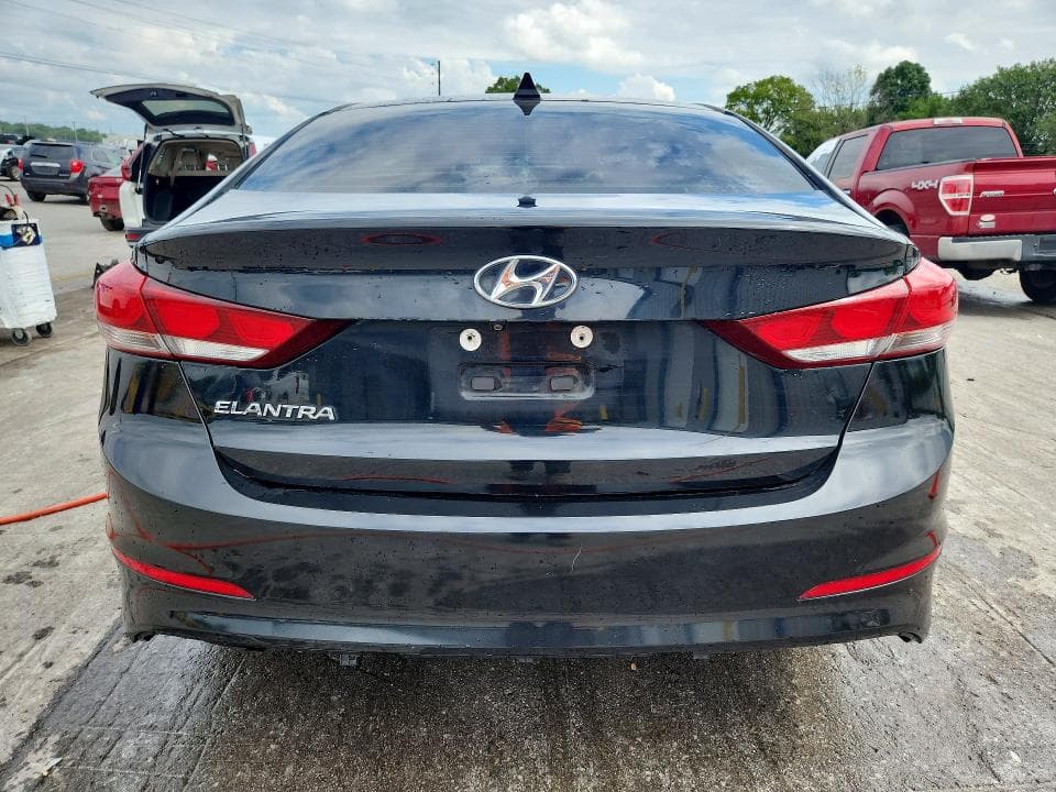 2017 HYUNDAI ELANTRA SE 6