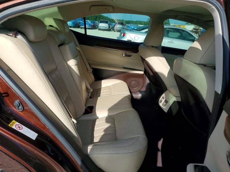 2017 LEXUS ES 300H 10