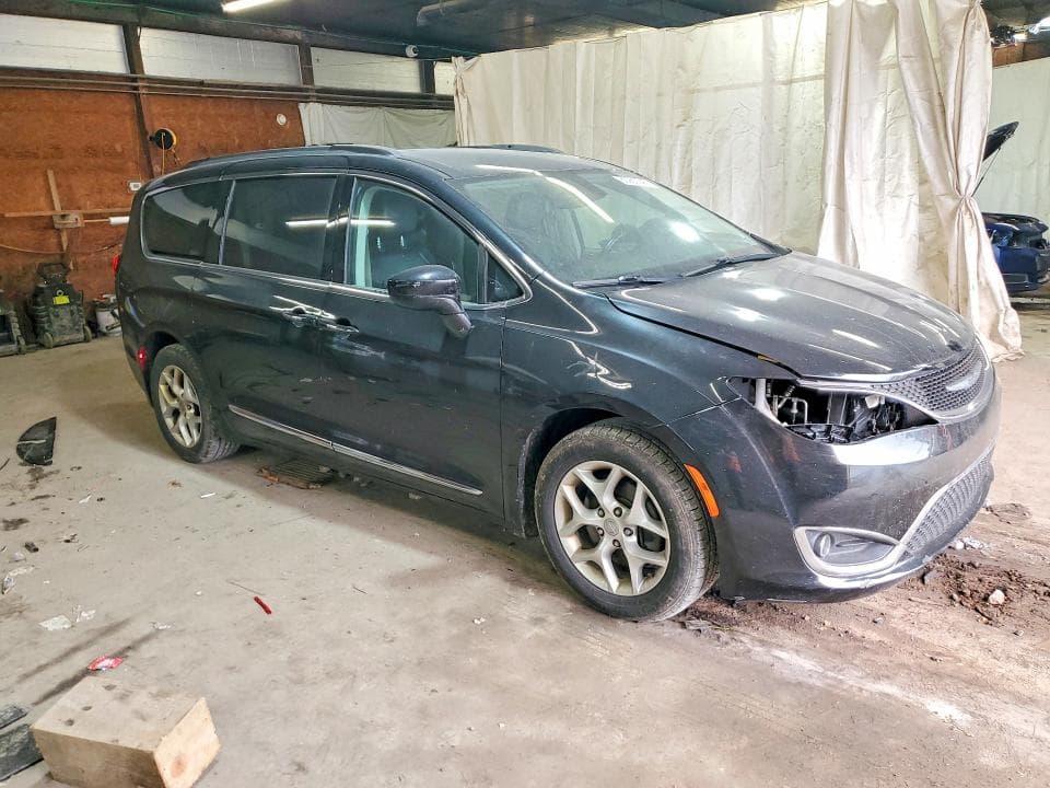 2017 CHRYSLER PACIFICA TOURING L 4