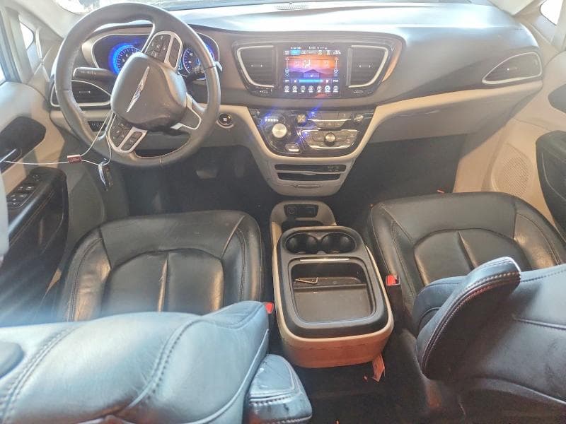 2017 CHRYSLER PACIFICA TOURING L 8