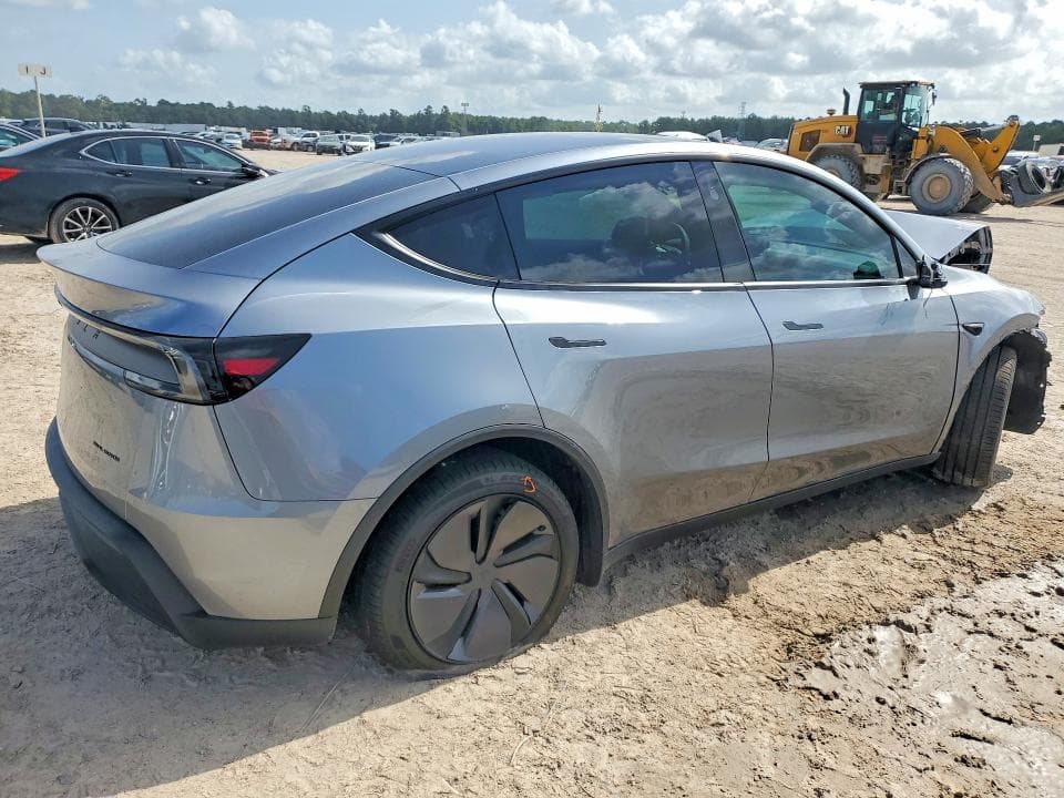 2026 TESLA MODEL Y 3