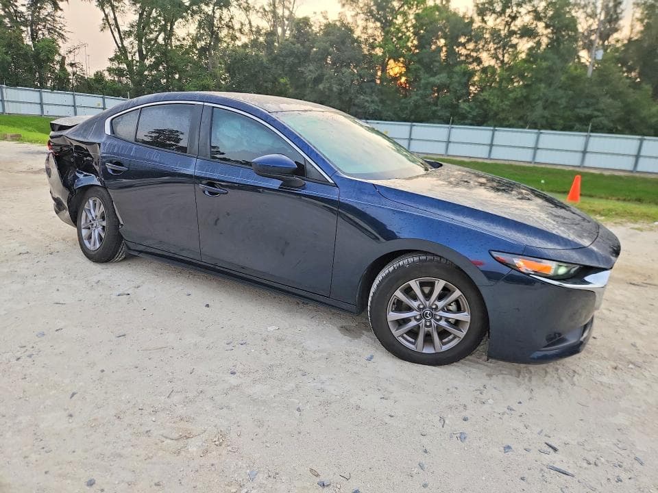 2021 MAZDA 3 4