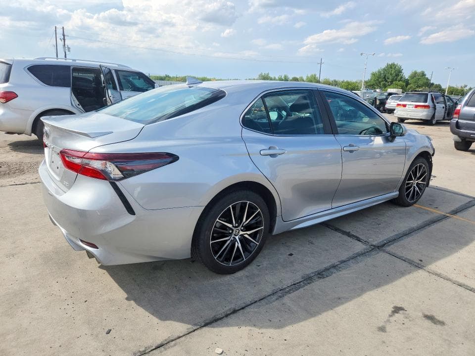 2023 TOYOTA CAMRY SE 3