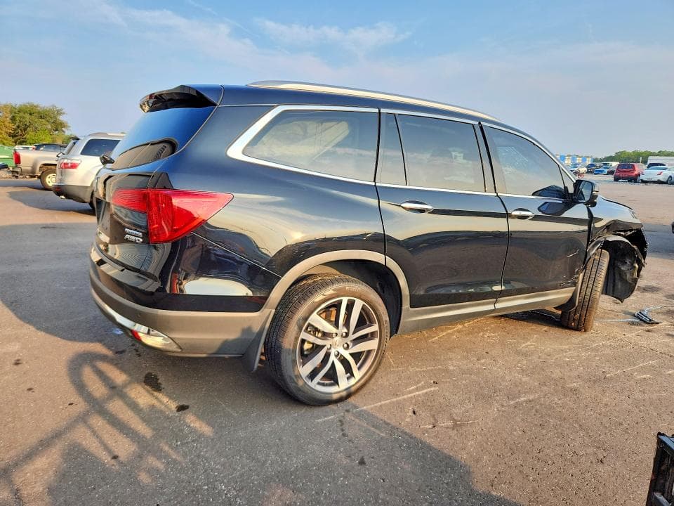 2017 HONDA PILOT TOURING 3