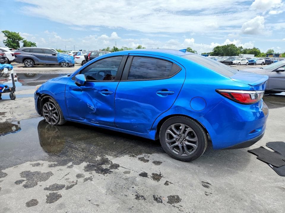 2019 TOYOTA YARIS LE 2