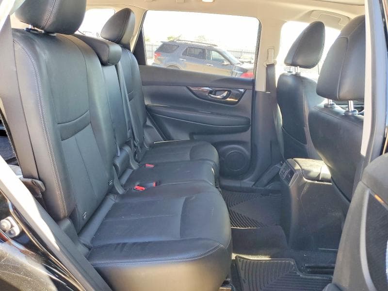 2017 NISSAN ROGUE SL 10