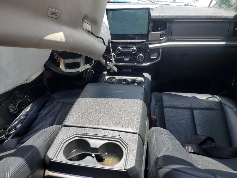 2024 FORD EXPEDITION XLT 8