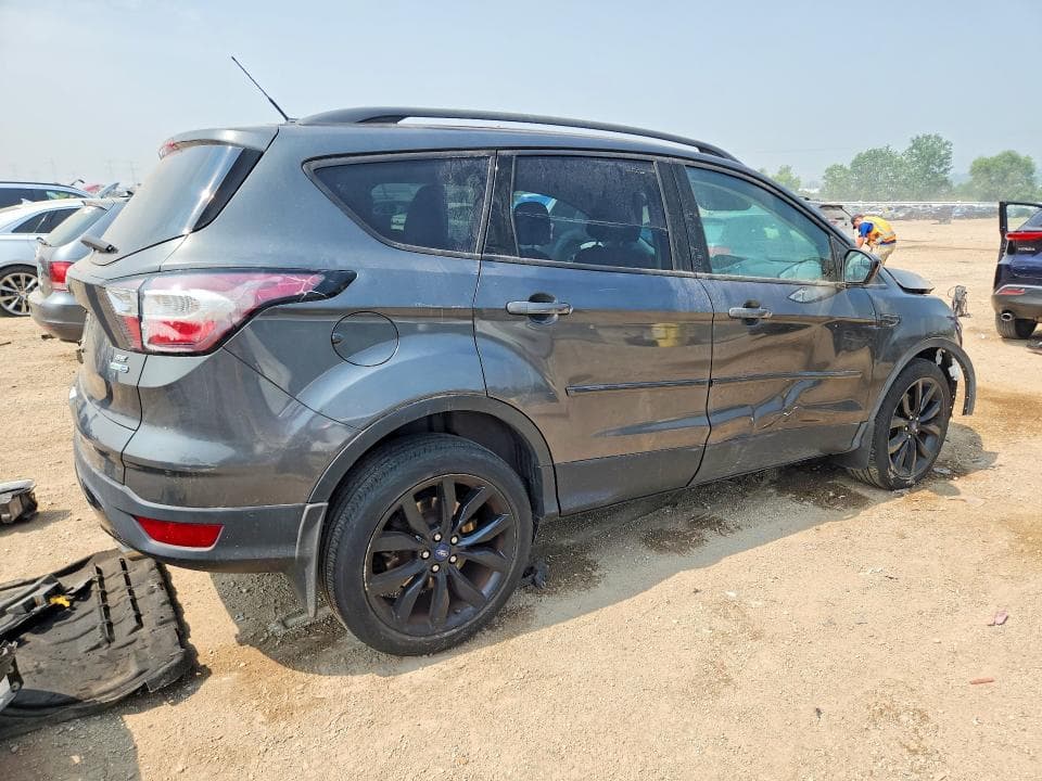 2017 FORD ESCAPE SE 3