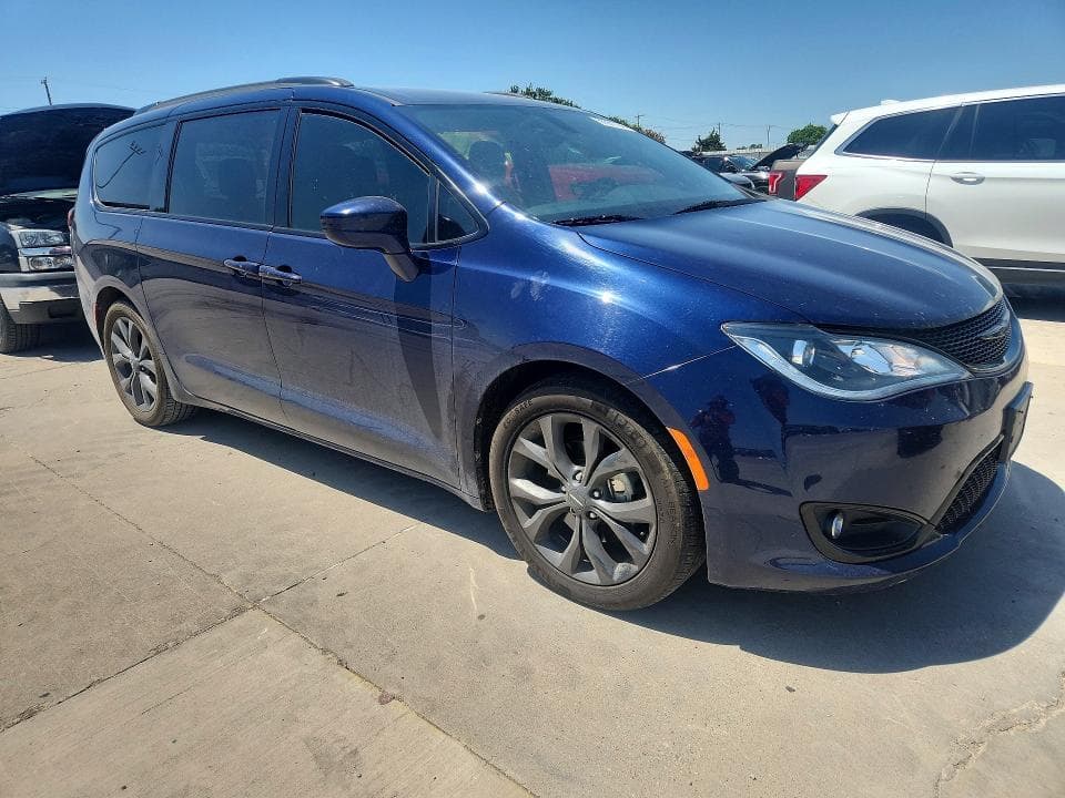 2018 CHRYSLER PACIFICA TOURING PLUS 4