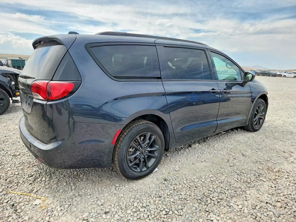 2020 CHRYSLER PACIFICA TOURING L 3