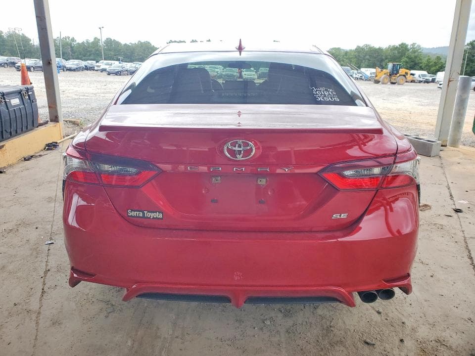2021 TOYOTA CAMRY SE 6
