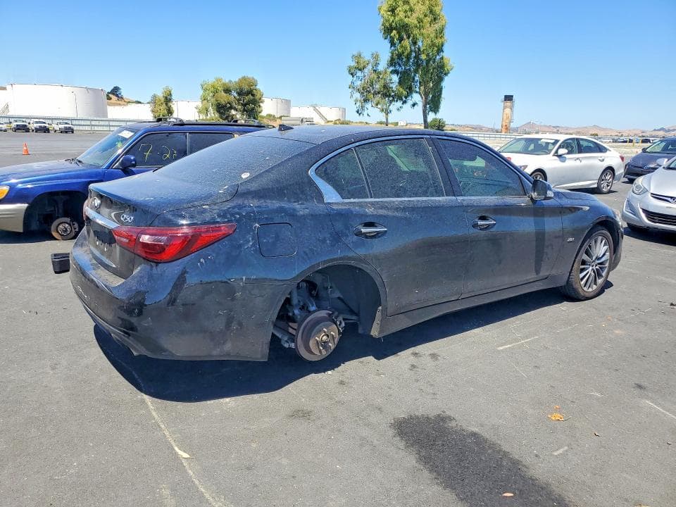 2018 INFINITI Q50 2.0T LUXE 3