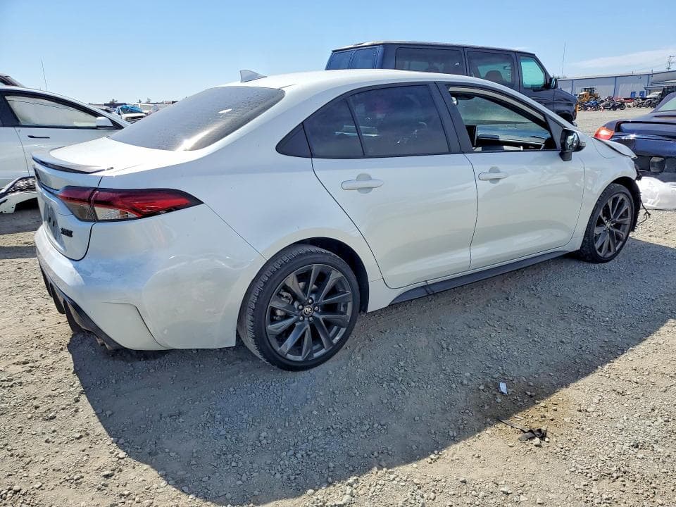 2024 TOYOTA COROLLA XSE 3