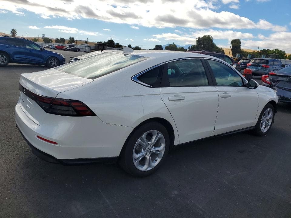 2025 HONDA ACCORD LX 3
