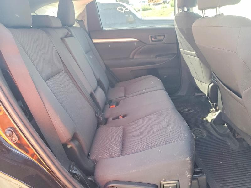 2018 TOYOTA HIGHLANDER LE 11