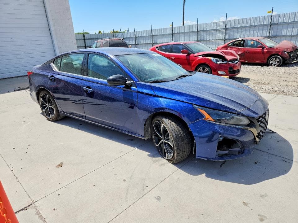 2024 NISSAN ALTIMA SR 4