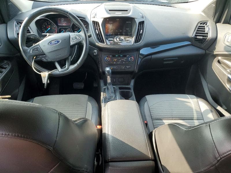 2017 FORD ESCAPE TITANIUM 8