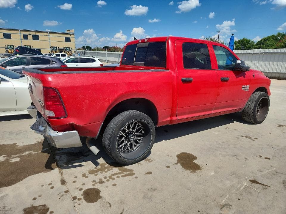 2023 RAM 1500 CLASSIC SLT 3
