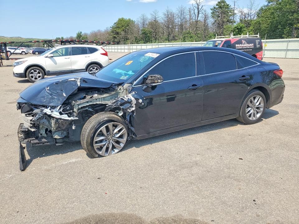 2022 TOYOTA AVALON XLE - 1
