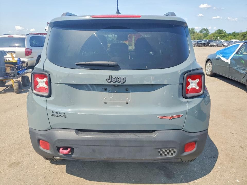 2017 JEEP RENEGADE TRAILHAWK 6
