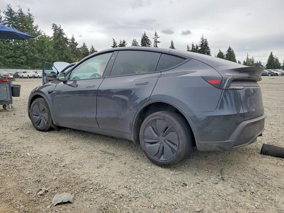 2026 TESLA MODEL Y 2