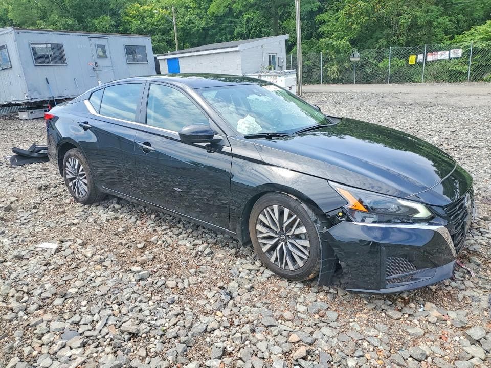 2024 NISSAN ALTIMA SV 4