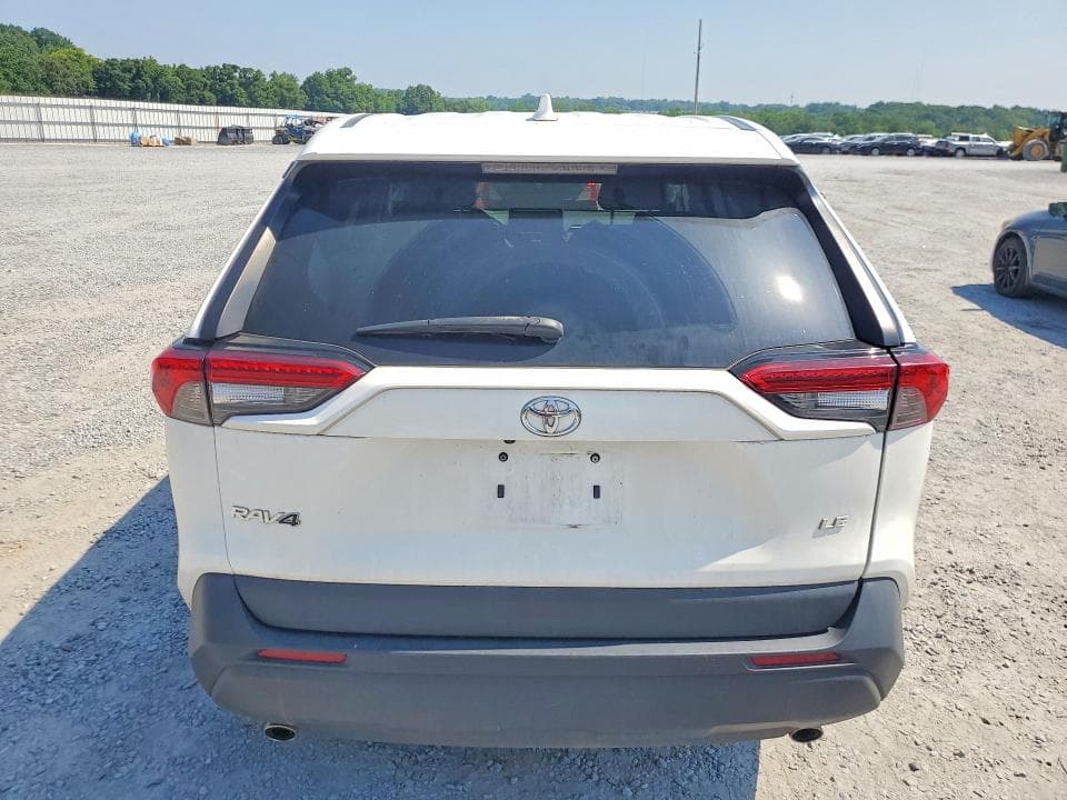 2022 TOYOTA RAV4 LE 6