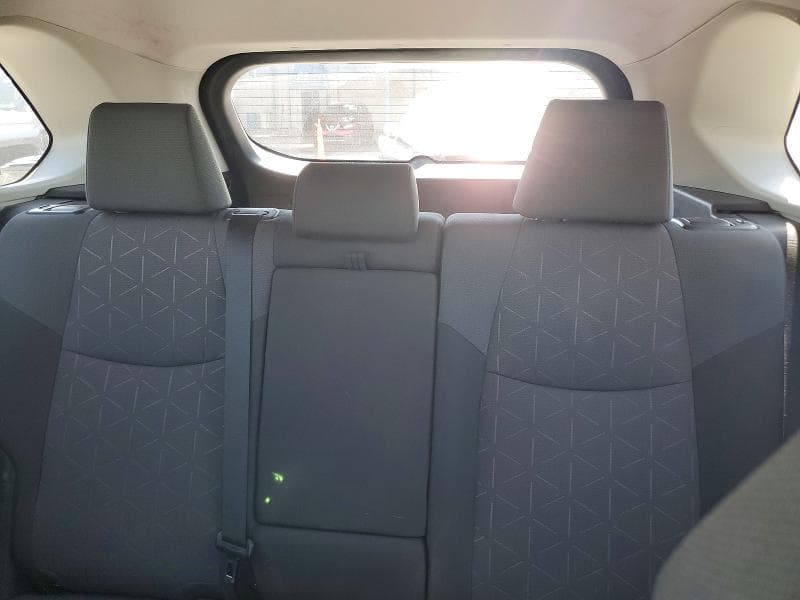 2019 TOYOTA RAV4 XLE 10