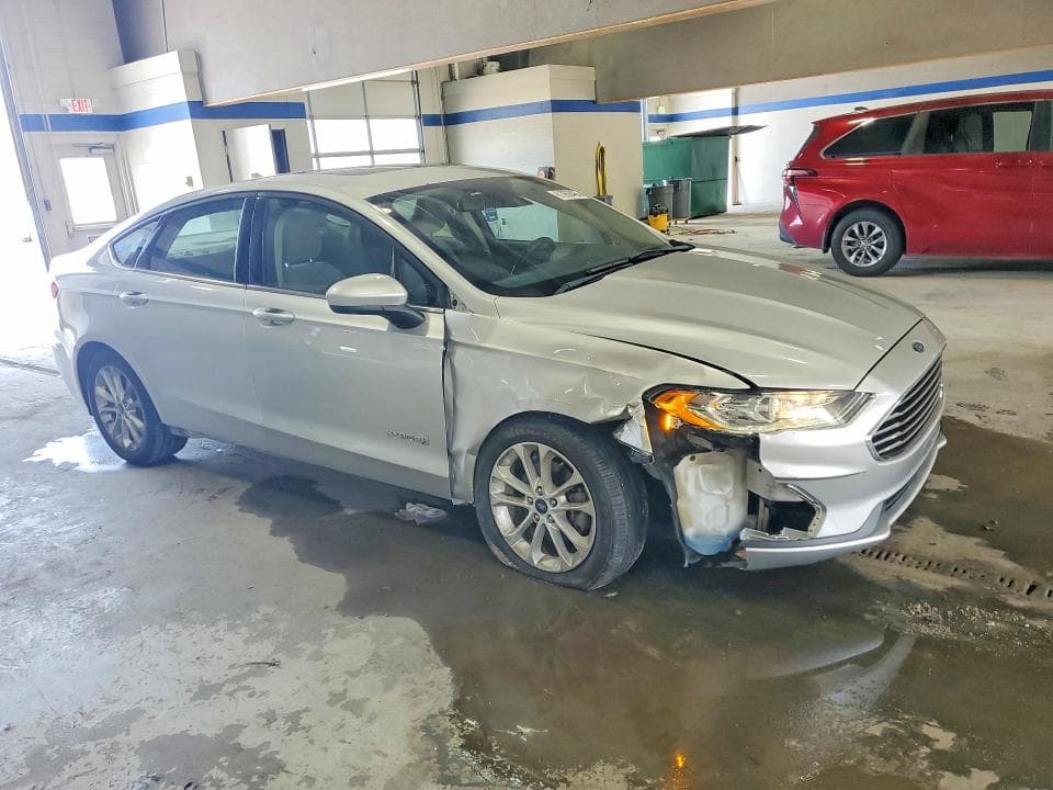 2019 FORD FUSION SE 4