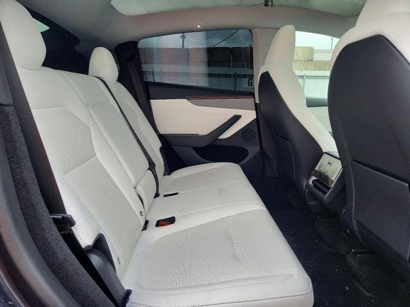 2026 TESLA MODEL Y 11