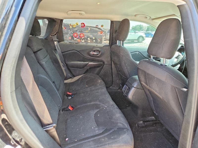 2019 JEEP CHEROKEE LATITUDE 10