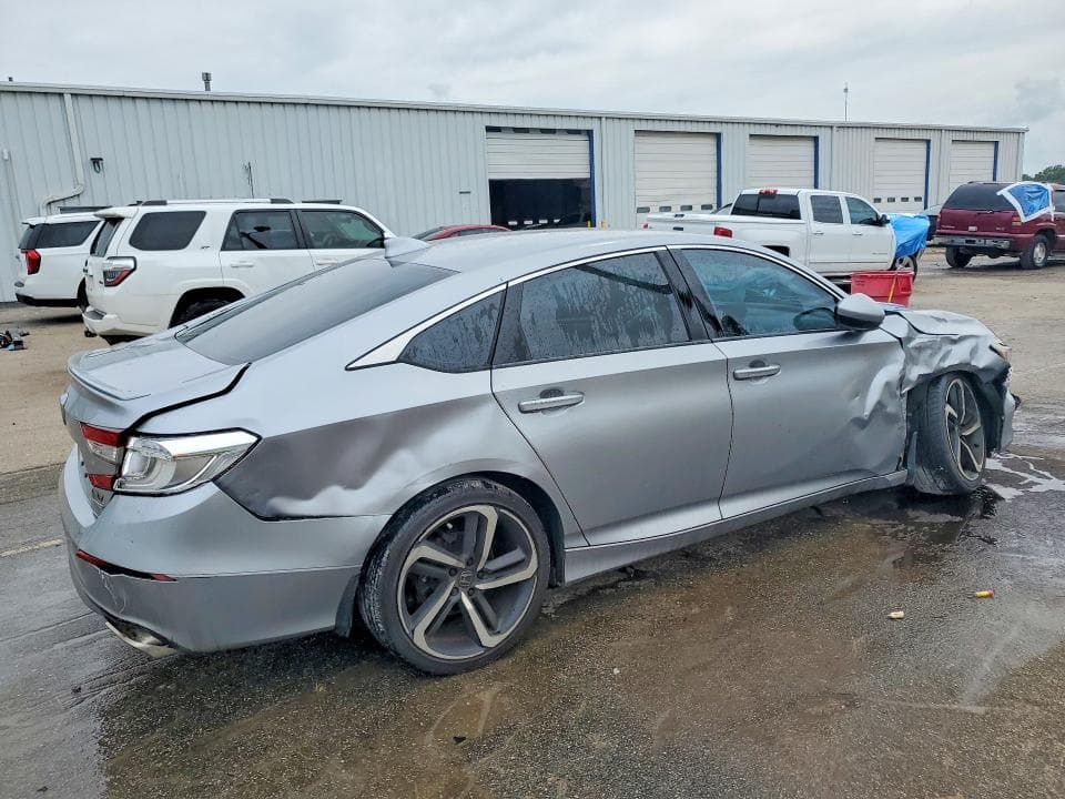 2018 HONDA ACCORD SPORT 3