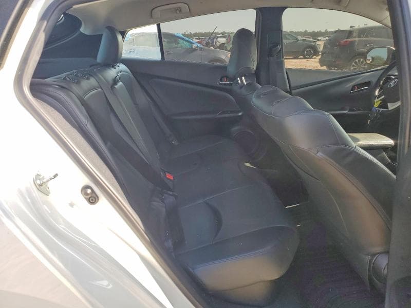 2018 TOYOTA PRIUS THREE 10