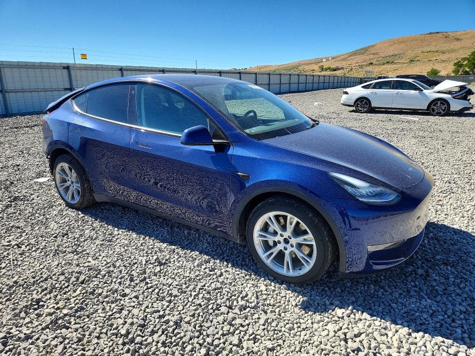 2021 TESLA MODEL Y 4