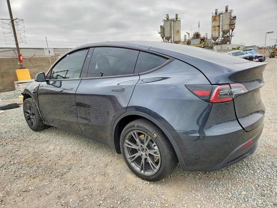 2024 TESLA MODEL Y 2