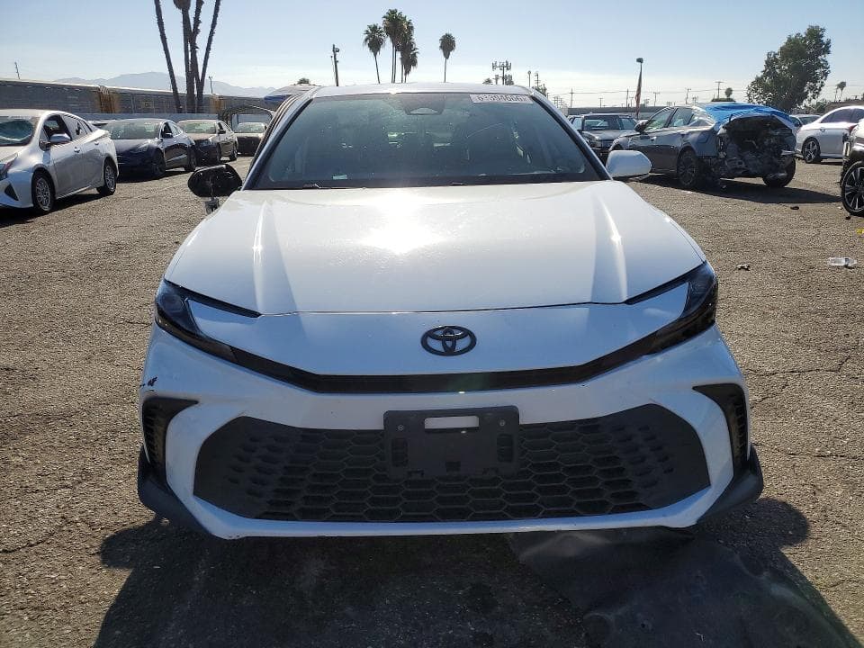 2025 TOYOTA CAMRY SE 5