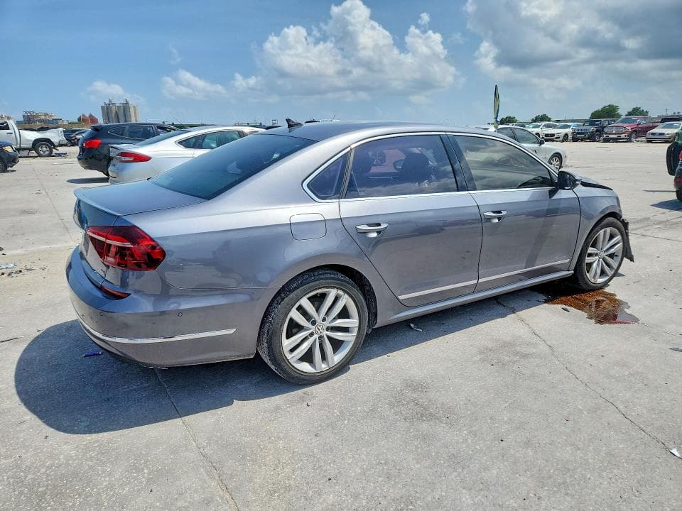2018 VOLKSWAGEN PASSAT SEL PREMIUM 3