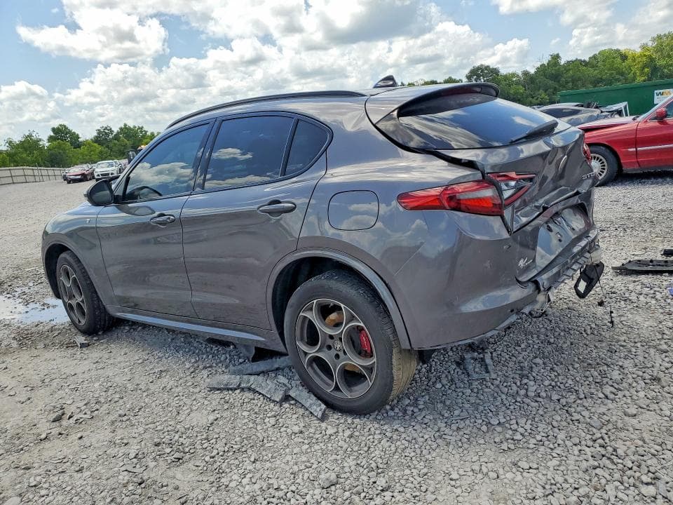 2022 ALFA ROMEO STELVIO TI 2