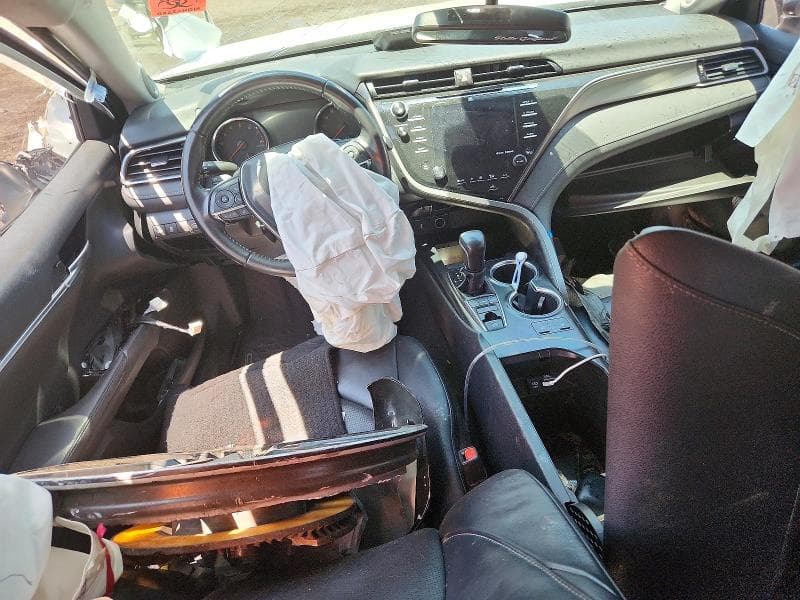 2019 TOYOTA CAMRY XSE 8