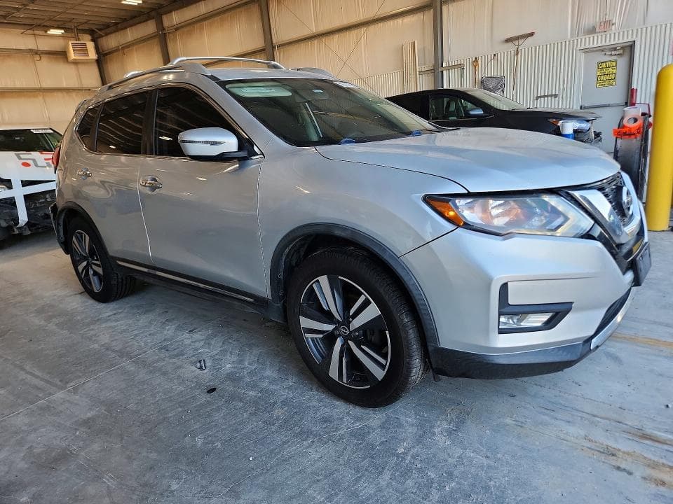 2017 NISSAN ROGUE SV 4