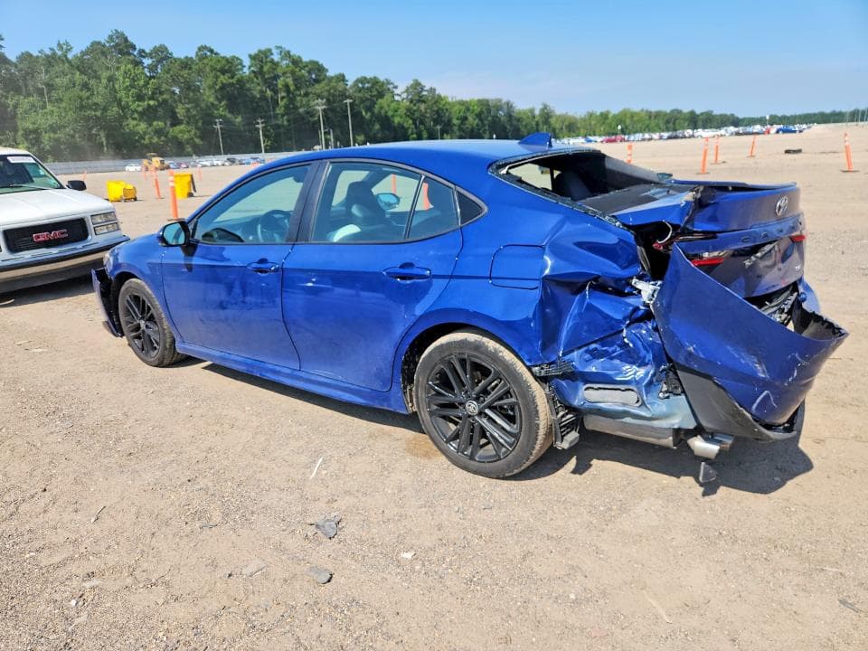 2025 TOYOTA CAMRY SE 2