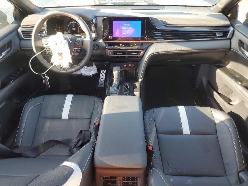 2026 TOYOTA CAMRY SE 8