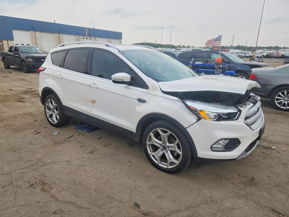 2019 FORD ESCAPE TITANIUM 4