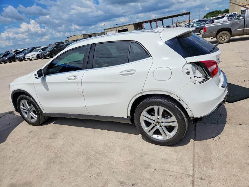 2020 MERCEDES-BENZ GLA 250 4MATIC 2