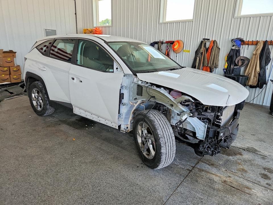 2024 HYUNDAI TUCSON SE 4