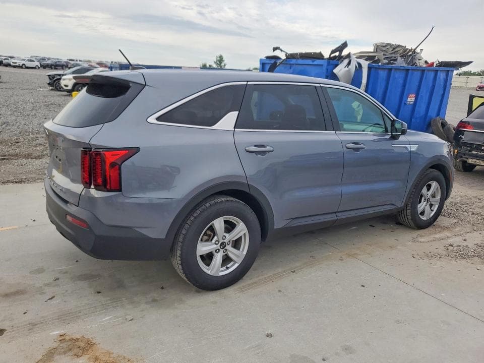 2021 KIA SORENTO 3