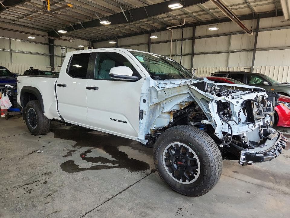 2026 TOYOTA TACOMA TRD OFF-ROAD 4