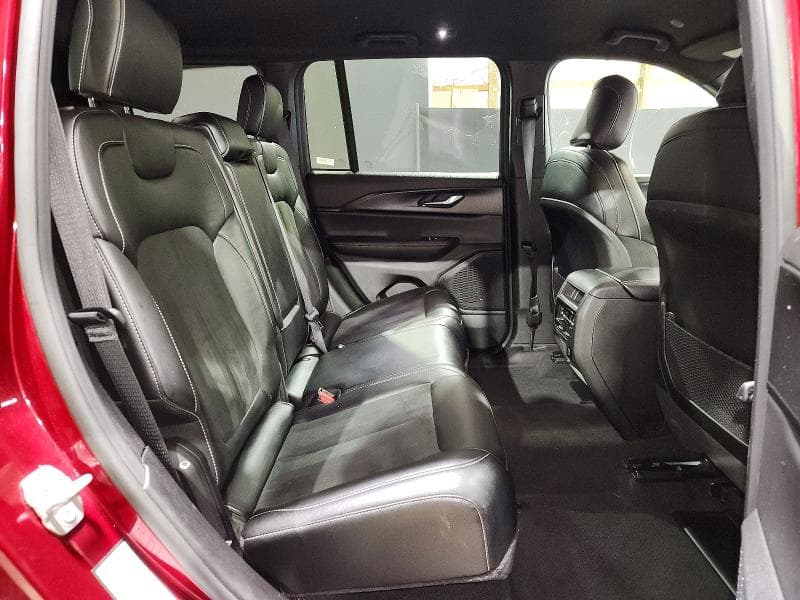 2025 JEEP GRAND CHEROKEE LAREDO 11